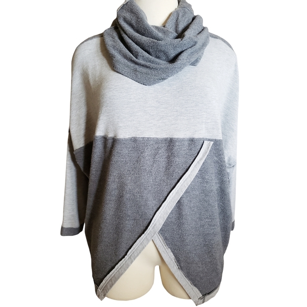 Cabi Cowlneck Sweatshirt Womens Gray S Oversized Athleisure Yoga Comfy Pullover